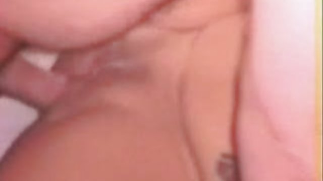 Порно Онлайн Без Регистрации Шлюха в розовом платье получает трах пизды с бондажем