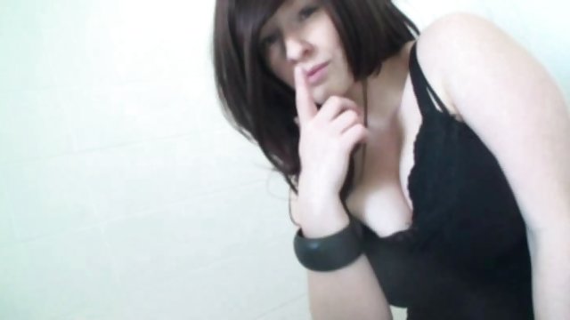 Порно Онлайн Без Регистрации Лесбийская мамочка мастурбирует киску молоденькой пассии