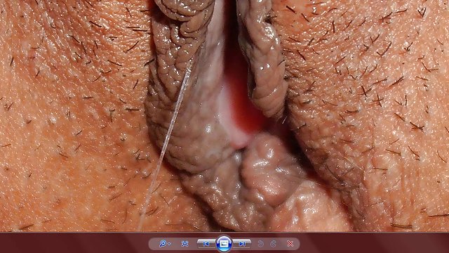 Порно Онлайн Без Регистрации Рыжеволосая шлюха ебется в анал с двумя парнями