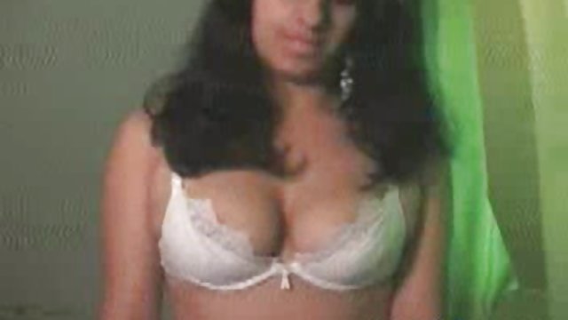 Порно Онлайн Без Регистрации Молодой и неумелый бой-френд для умелой подруги