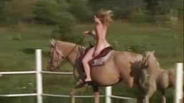 Порно Онлайн Без Регистрации Дама с упругой попкой трахается в сексуальных колготках