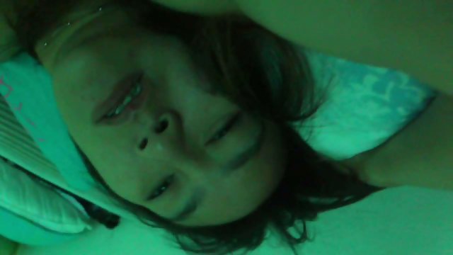 Порно Онлайн Без Регистрации Распалённая мулатка дрочит сладкую письку перед трахом с пошлым мужичком