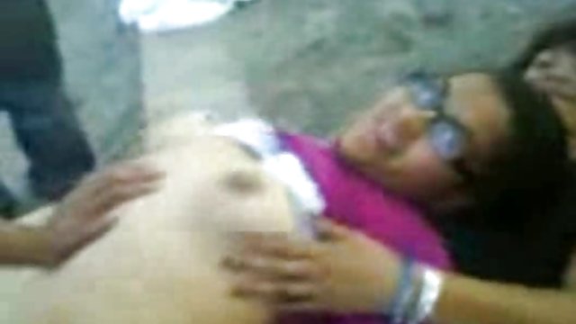 Порно Онлайн Без Регистрации Любительская пьяная вечеринка превращается в групповую секс оргию