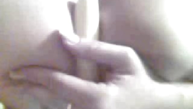 Порно Онлайн Без Регистрации Красивая девушка с фермы любит мастурбировать на улице