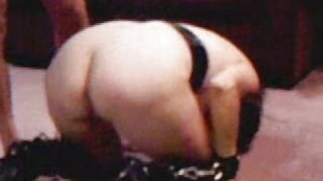 Порно Онлайн Без Регистрации Шкура с маленькой грудью долбится в зад со знакомым