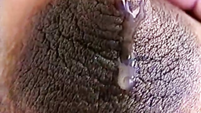 Порно Онлайн Без Регистрации Шоколадная девушка мастерски ебется в жопу без гандона