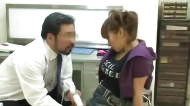 Порно Онлайн Без Регистрации Небритый факер потрепал мощным фаллосом киску молодой девки