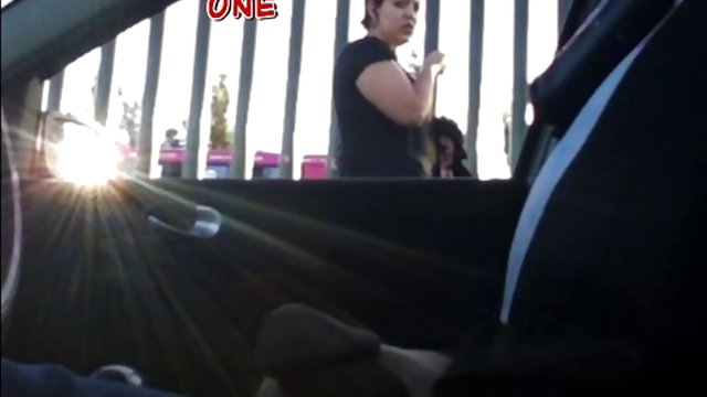 Порно Онлайн Без Регистрации Стройный мужик уговорил телочку на домашний минет