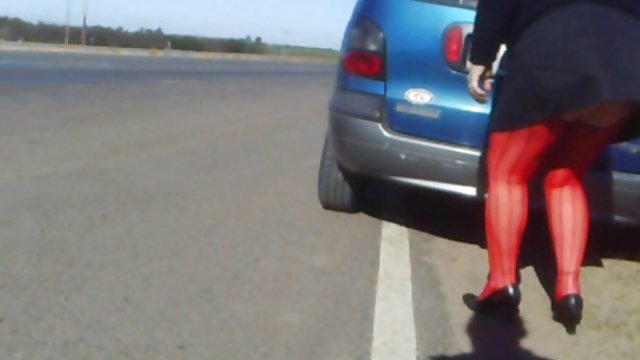 Порно Онлайн Без Регистрации Блондинка взяла в рот у парня на эротическом массаже