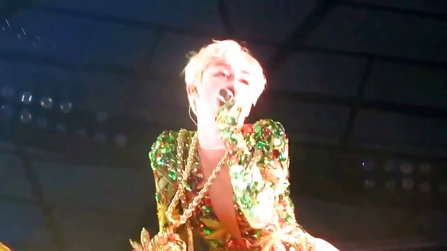 Порно Онлайн Без Регистрации Красивая блондинка сосет пенис в белых колготках