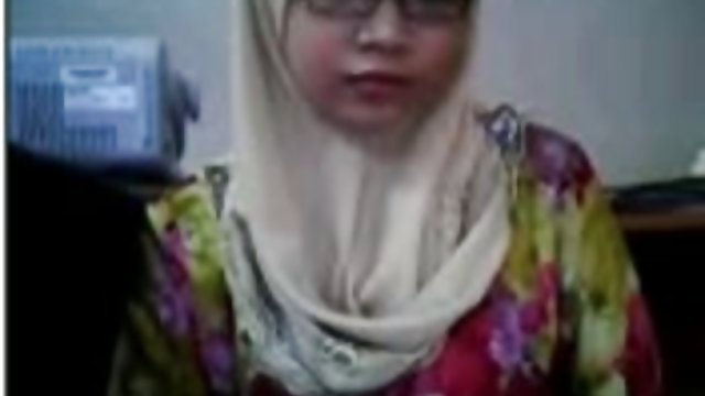 Порно Онлайн Без Регистрации Две горячие сучки трахаются с парнем на вечеринке