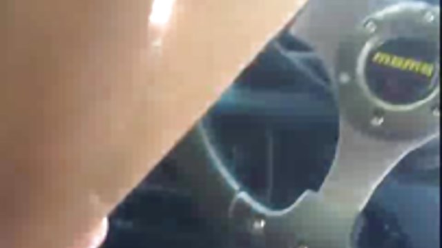 Порно Онлайн Без Регистрации Хулиганка с пышным бюстом дрочит длинный хуй