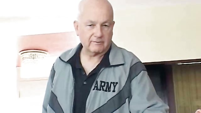 Порно Онлайн Без Регистрации Сучка с большими сиськами обожает секс во влагалище