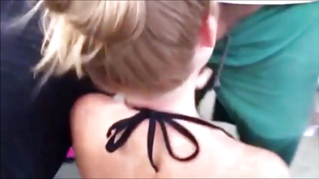 Порно Онлайн Без Регистрации Супруга сделала эротический сюрприз своему мужу