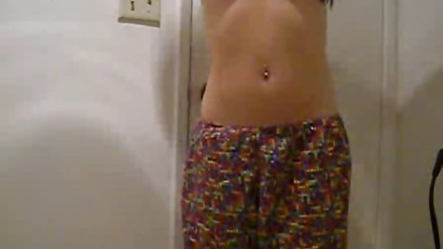 Порно Онлайн Без Регистрации Небольшой минет сотрудницы коллеге в офисе