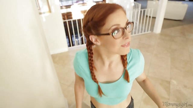 Порно Онлайн Без Регистрации Похотливая мамочка устроила горячий секс на свежем воздухе