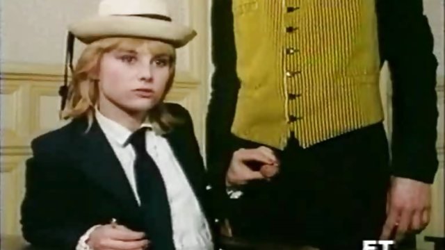 Порно Онлайн Без Регистрации Мачо с большим членом романтично трахает подружку