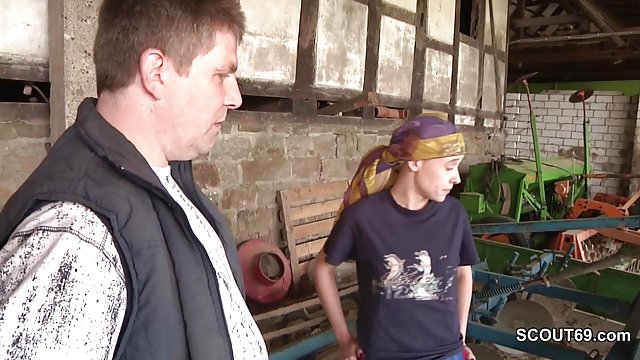 Порно Онлайн Без Регистрации Латинка с огромными сиськами танцует на вебкамеру