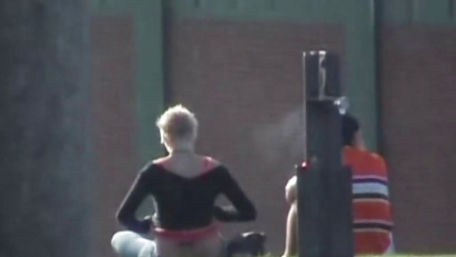 Порно Онлайн Без Регистрации Парень красиво трахает бритую брюнетку с поцелуями