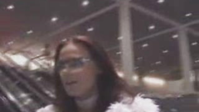 Порно Онлайн Без Регистрации Пышная мамочка в чулочках мастурбирует резиновым членом