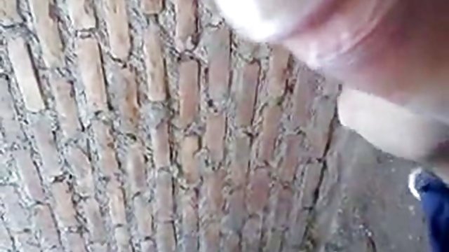 Порно Онлайн Без Регистрации Исключительная латинка с огромными дойками онанирует нежный клитор в постели