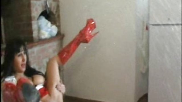 Порно Онлайн Без Регистрации Сексуальная азиатская путана делает минет клиенту на диване