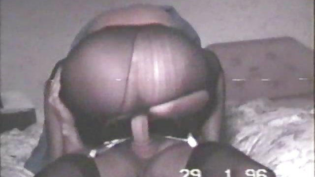 Порно Онлайн Без Регистрации Баба на высоких каблуках ебется в киску на четвереньках