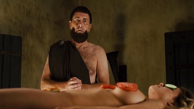 Порно Онлайн Без Регистрации Баба в сексуальных чулках делает крутой минет в позе 69