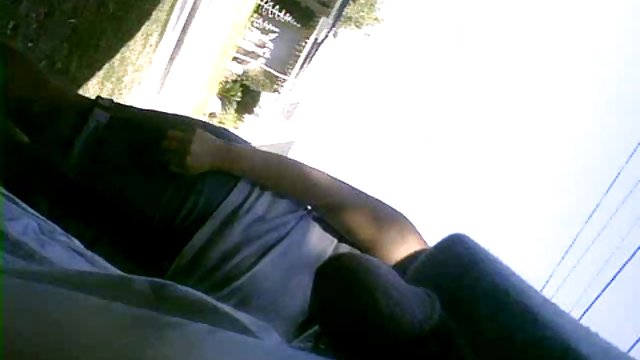 Порно Онлайн Без Регистрации Блондинка долбится в анальную промежность без специальной смазки