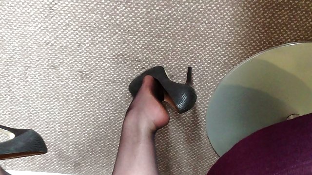 Порно Онлайн Без Регистрации Зрелая сука с большой грудью мастурбирует в масле