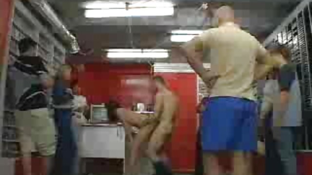 Порно Онлайн Без Регистрации Дамочка испытывает желание потрахаться от 1-го лица